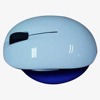 Protótipo de invólucro de rato wireless com pintura brilhante