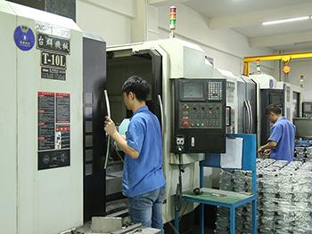 Equipamento de usinagem CNC